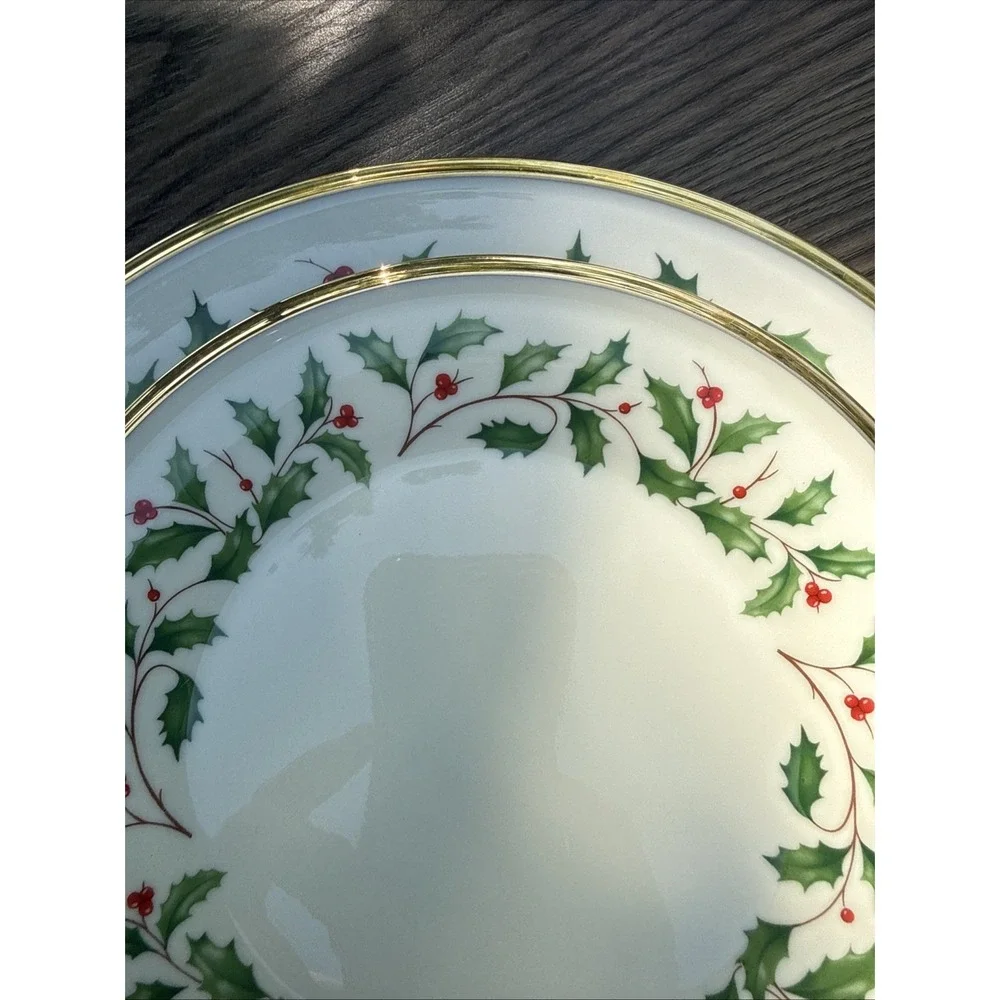 Lenox holiday piece